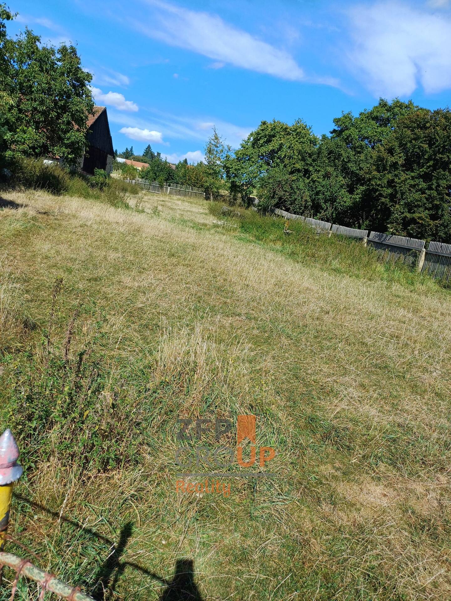Pozemek 1 575 m² Krasonice – fotka 3