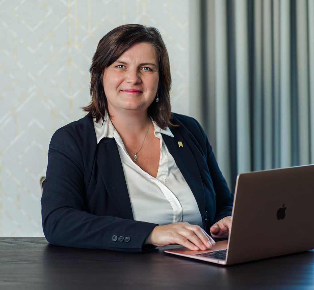 Helena Doležalová – realitní makléřka